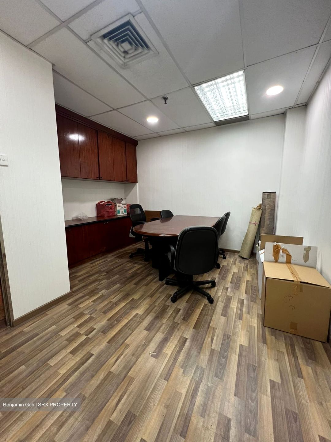 Textile Centre (D7), Office #451586071